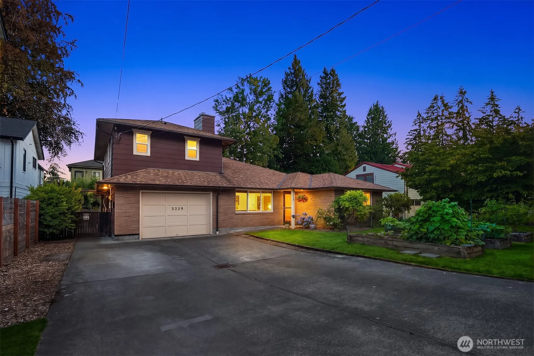 Property photo for 3229 Ne 87th Street, Seattle photo 2