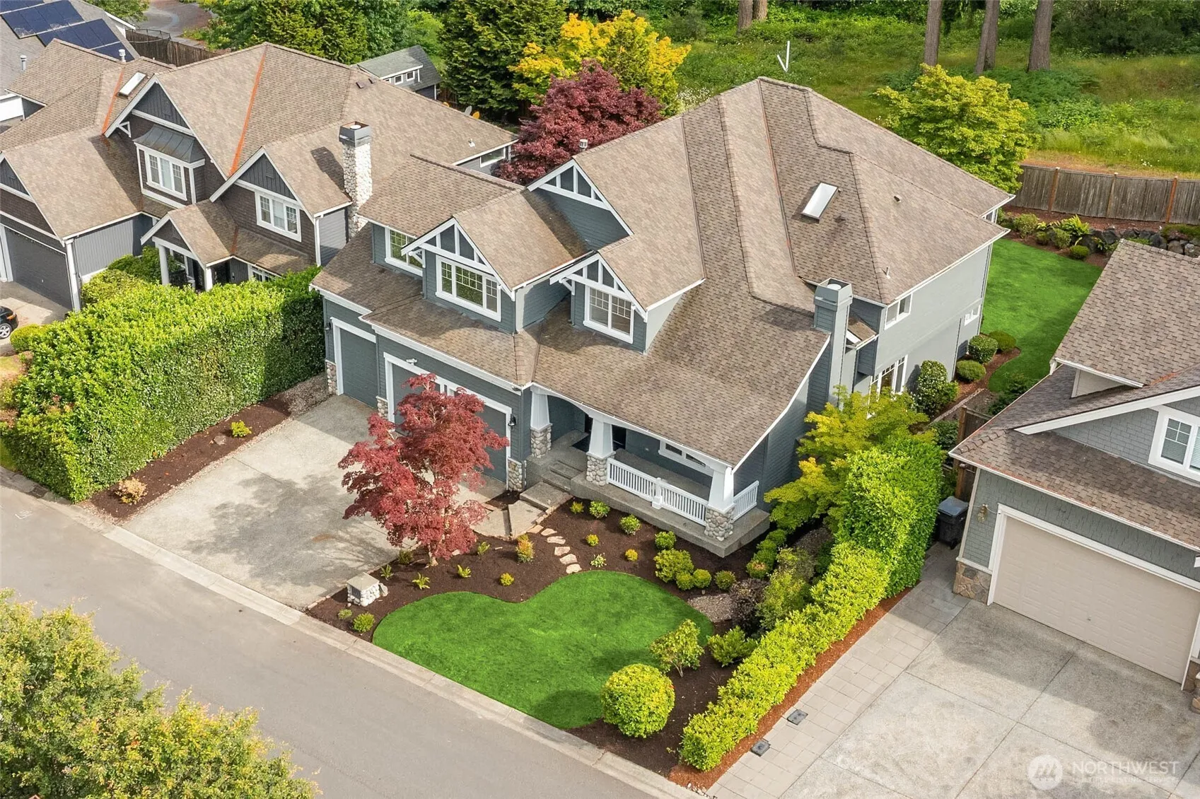 Property photo for 13711 Ne 135th Place, Kirkland photo 2