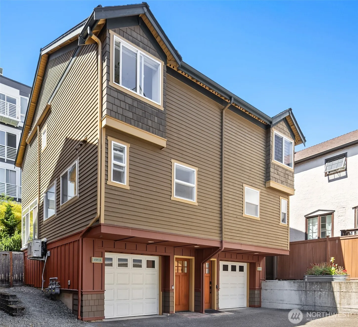 Property photo for 4315 Linden Avenue N #a, Seattle photo 2