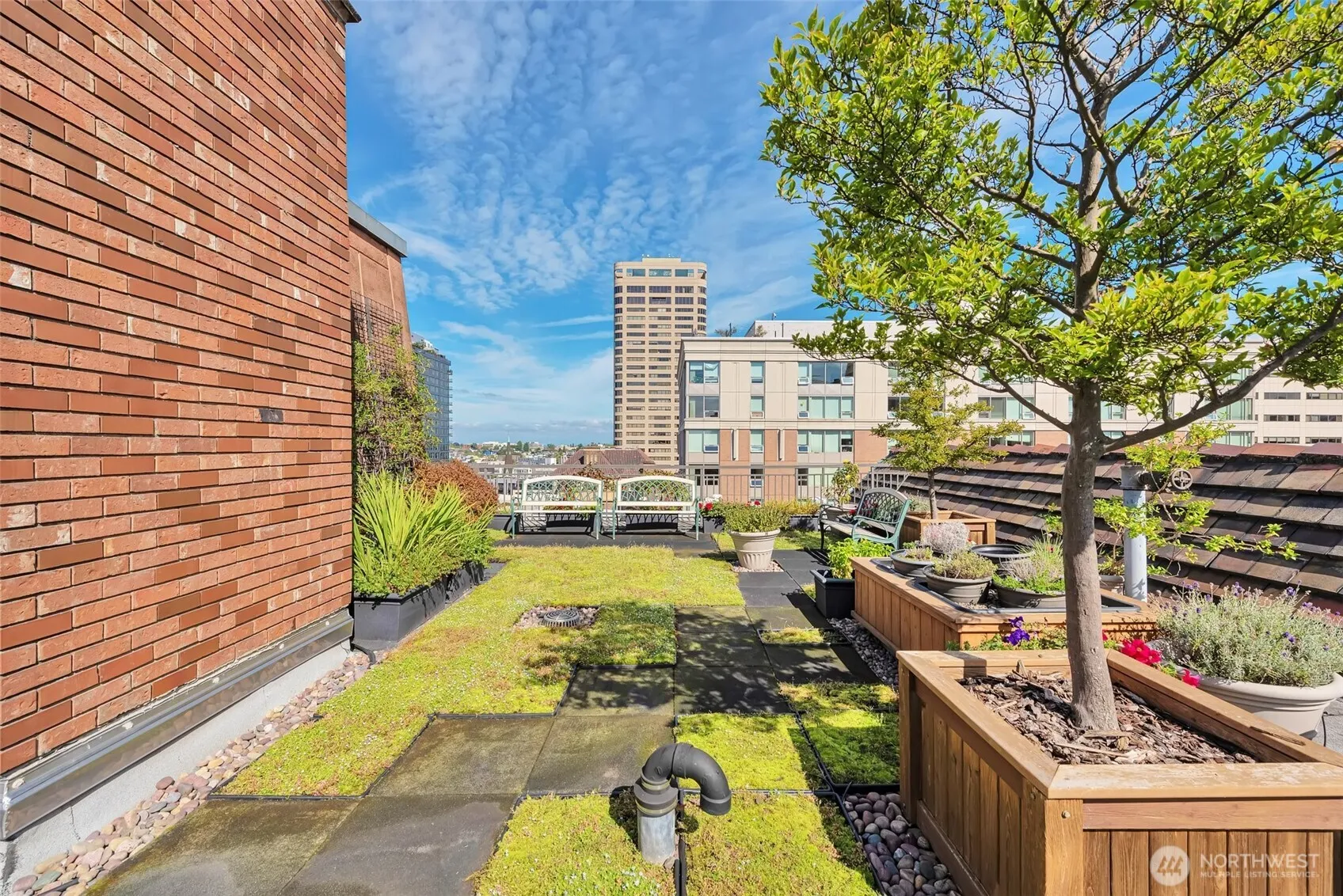 Property photo for 1017 Minor Avenue #903, Seattle photo 3