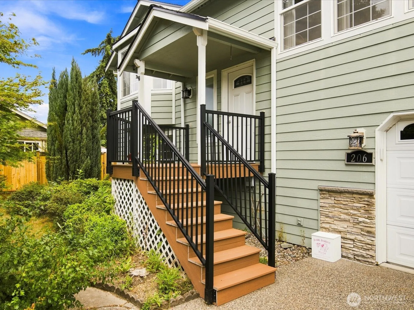 Property photo for 206 Orting Avenue Nw, Orting photo 3