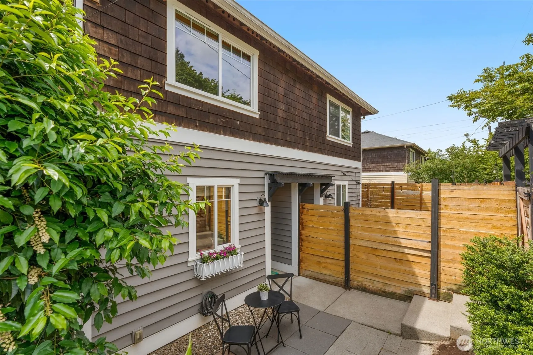 Property photo for 9121 23rd Avenue Ne, Seattle photo 2