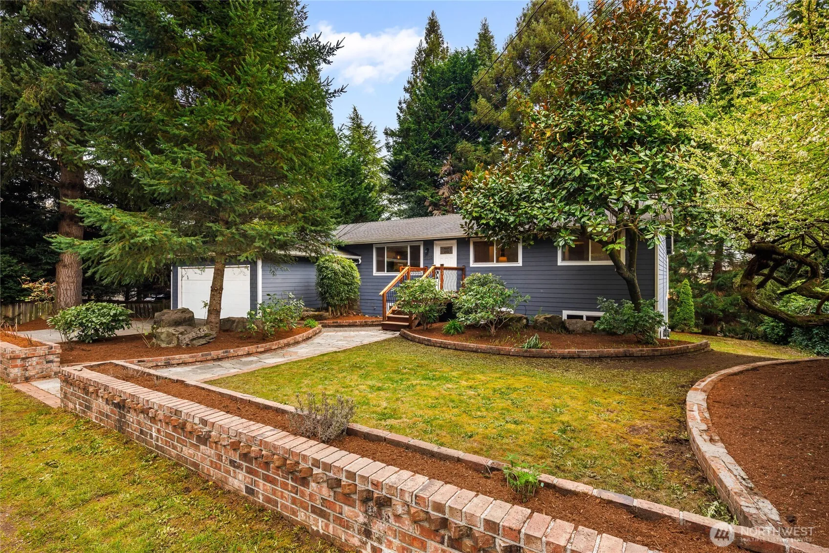 Property photo for 5839 Ne 197th Street, Kenmore photo 3