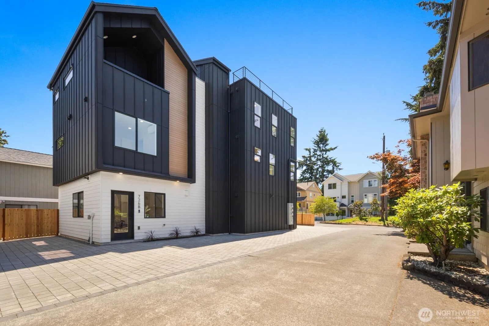 Property photo for 726 N 89th Street #b, Seattle photo 2