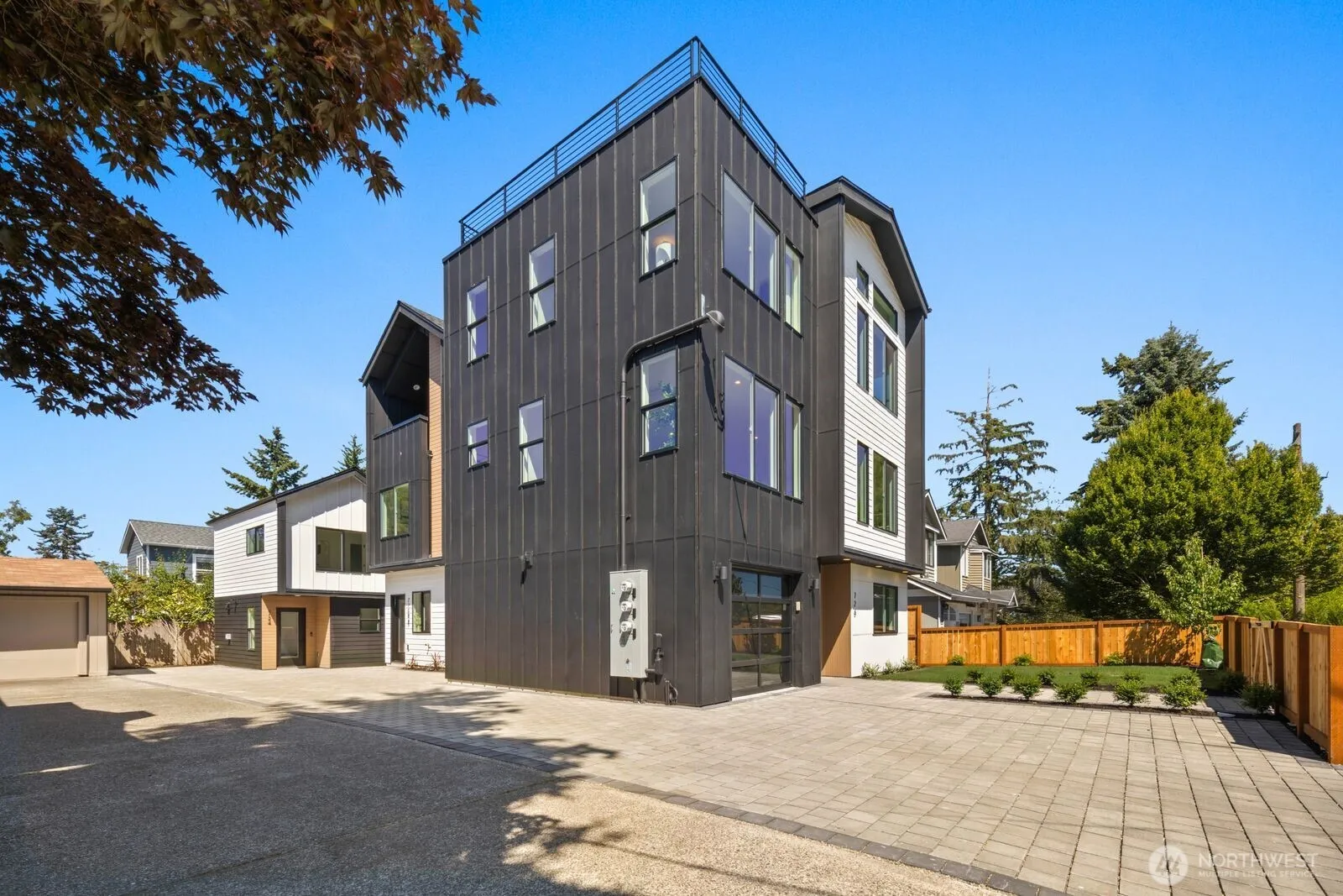 Property photo for 724 N 89th Street, Seattle photo 3