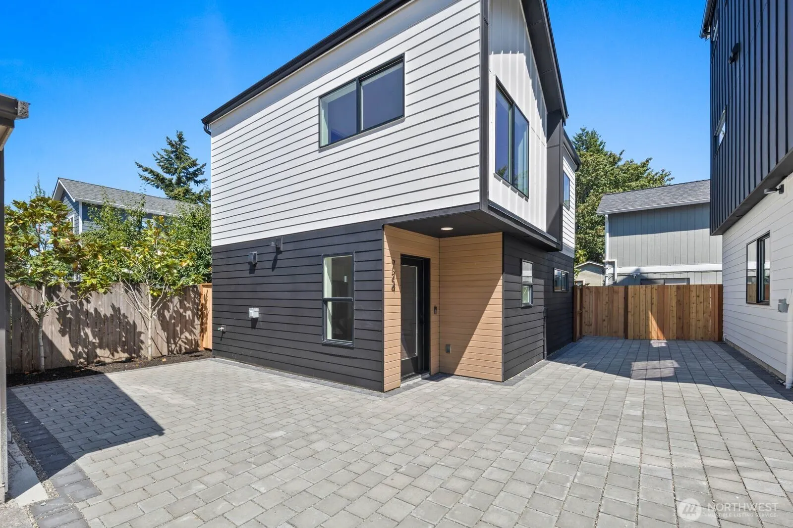 Property photo for 724 N 89th Street, Seattle photo 5