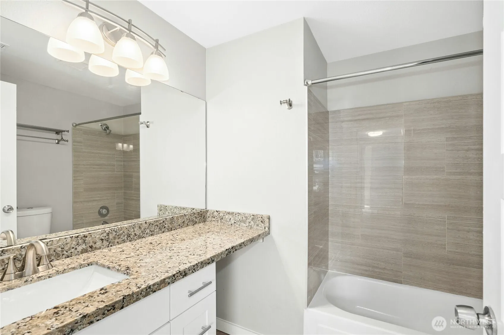 Property photo for 11220 Se 267th Place, Kent photo 5