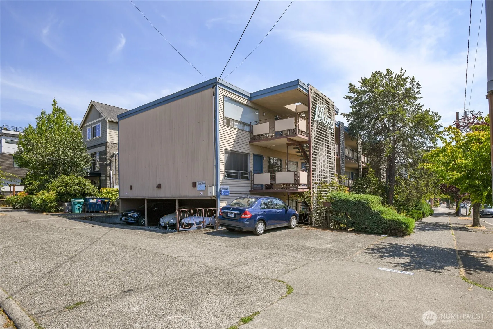 Property photo for 5920 24th Avenue Nw, Seattle photo 2