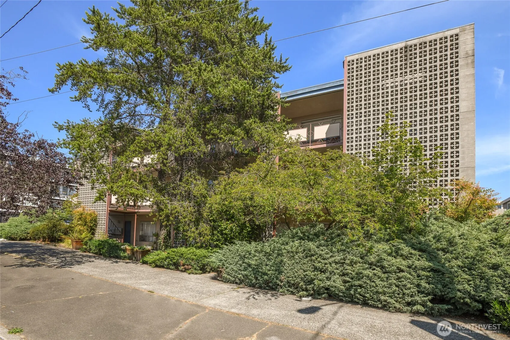 Property photo for 5920 24th Avenue Nw, Seattle photo 4