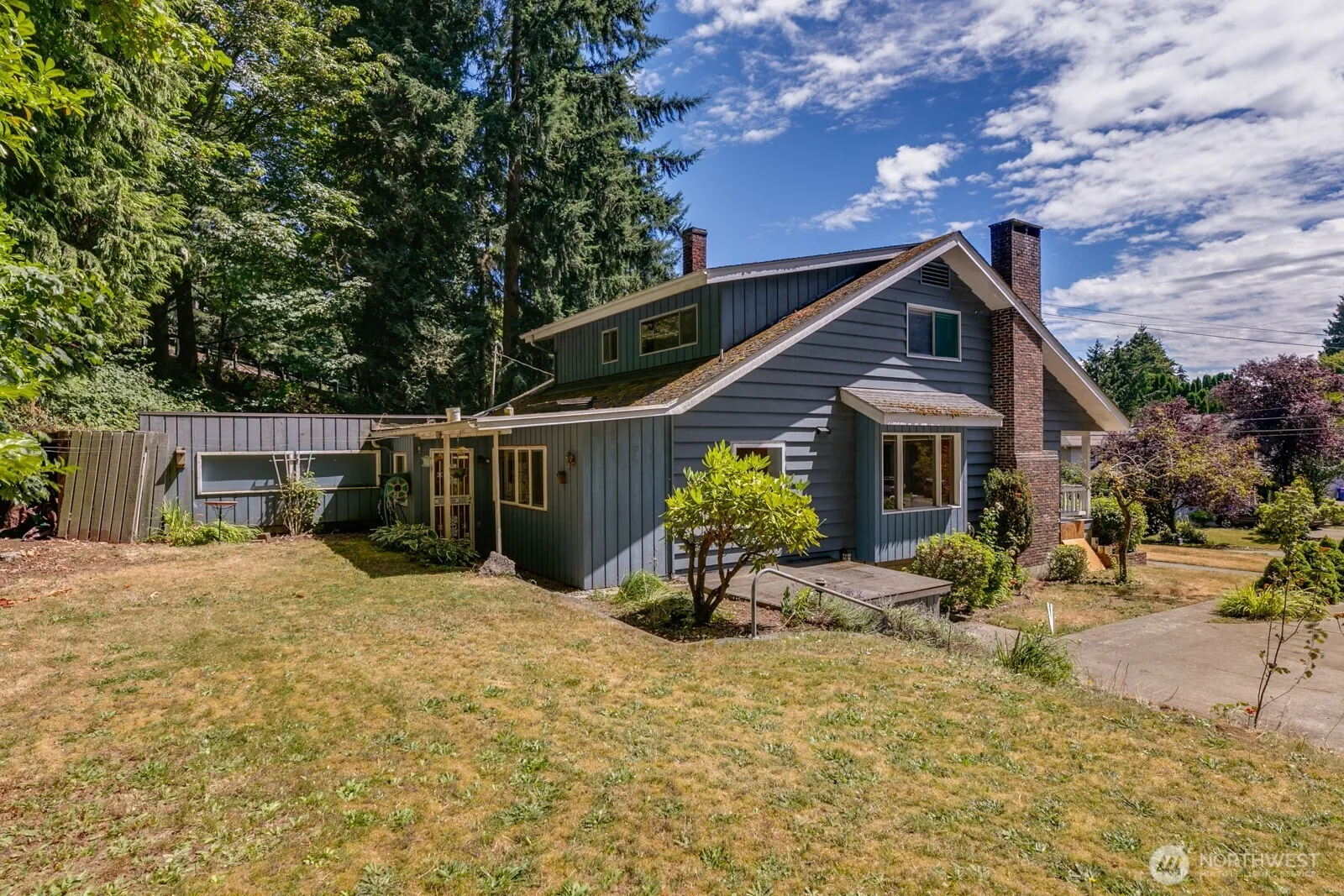 Property photo for 4210 Crescent Avenue, Everett photo 4