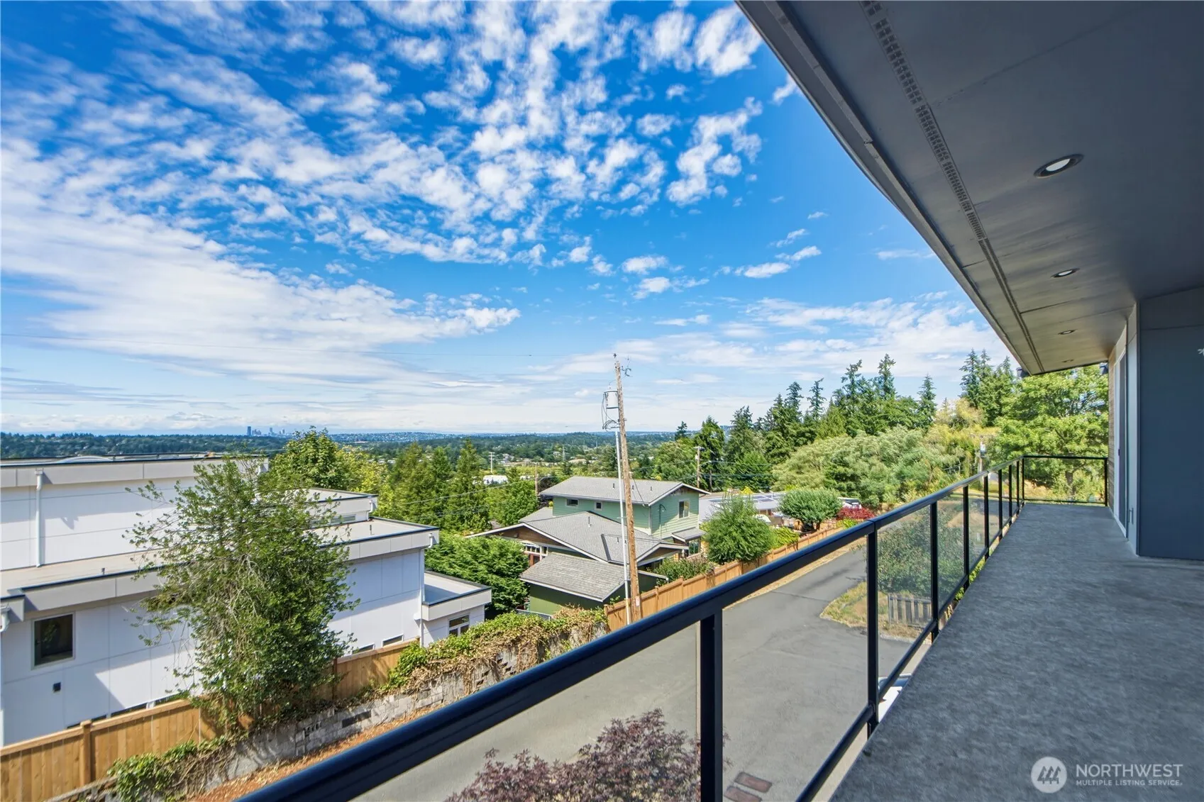 Property photo for 4282 131st Place Se, Bellevue photo 4