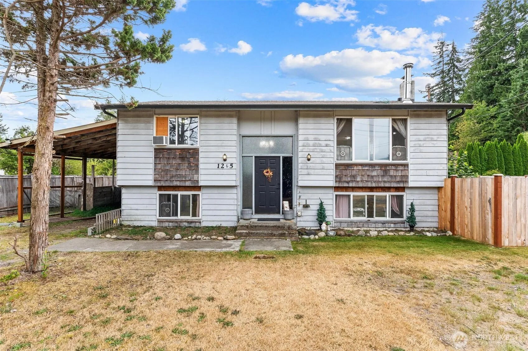 Property photo for 1265 Cascade Street, Darrington