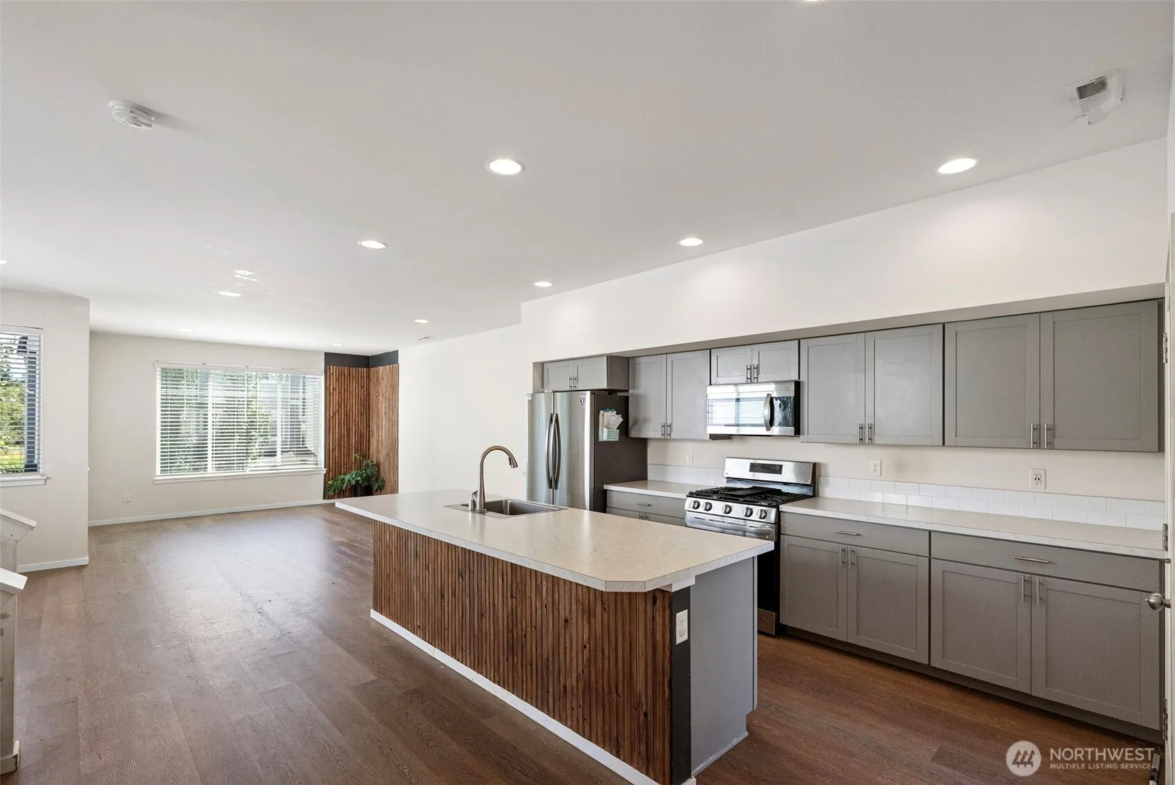 Property photo for 826 Nw Highgarden Drive, Bremerton photo 4