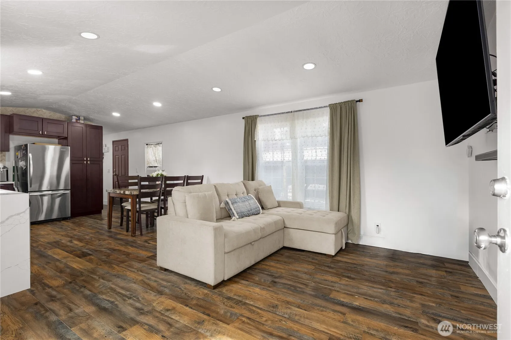 Property photo for 13708 108th Street Ct E #4, Puyallup photo 4