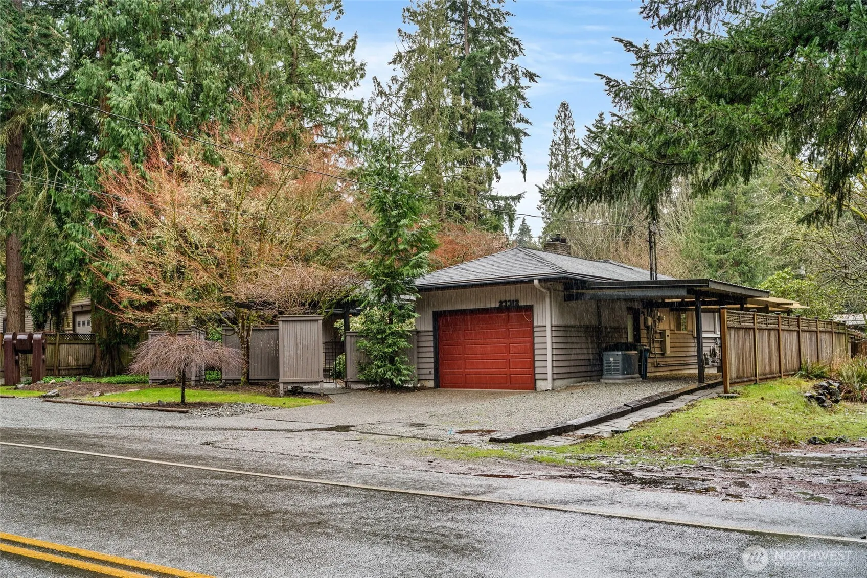 Property photo for 23312 Robin Hood Drive, Edmonds photo 2