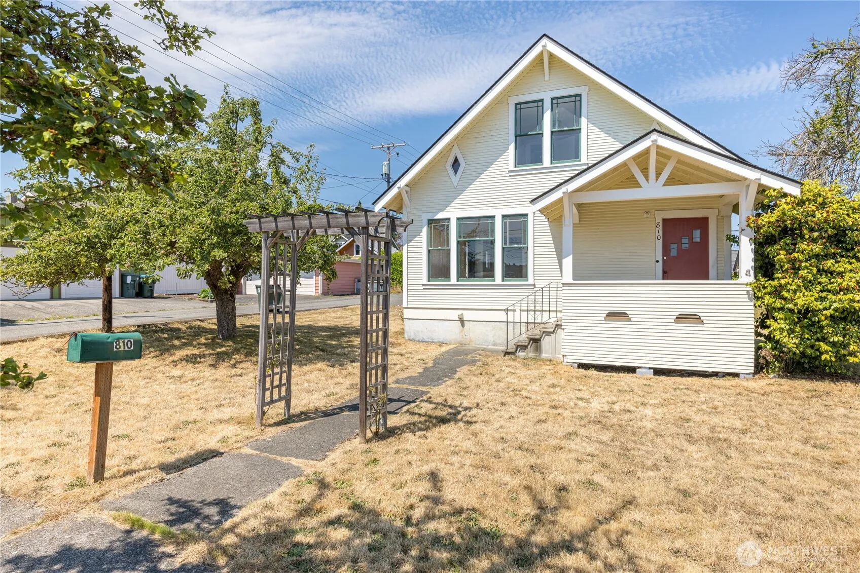 Property photo for 810 Oak Street, Port Angeles