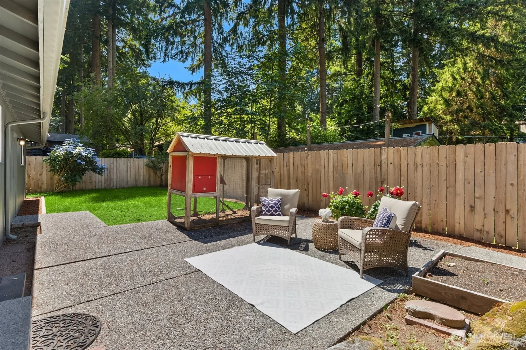 Property photo for 12249 N Madison Avenue Ne, Bainbridge Island photo 4