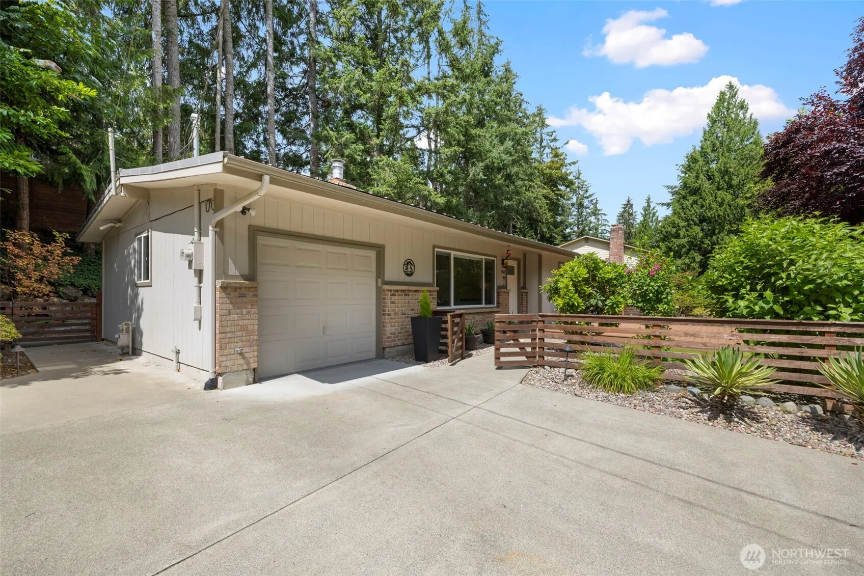 Property photo for 450 Mount Defiance Circle Sw, Issaquah photo 4