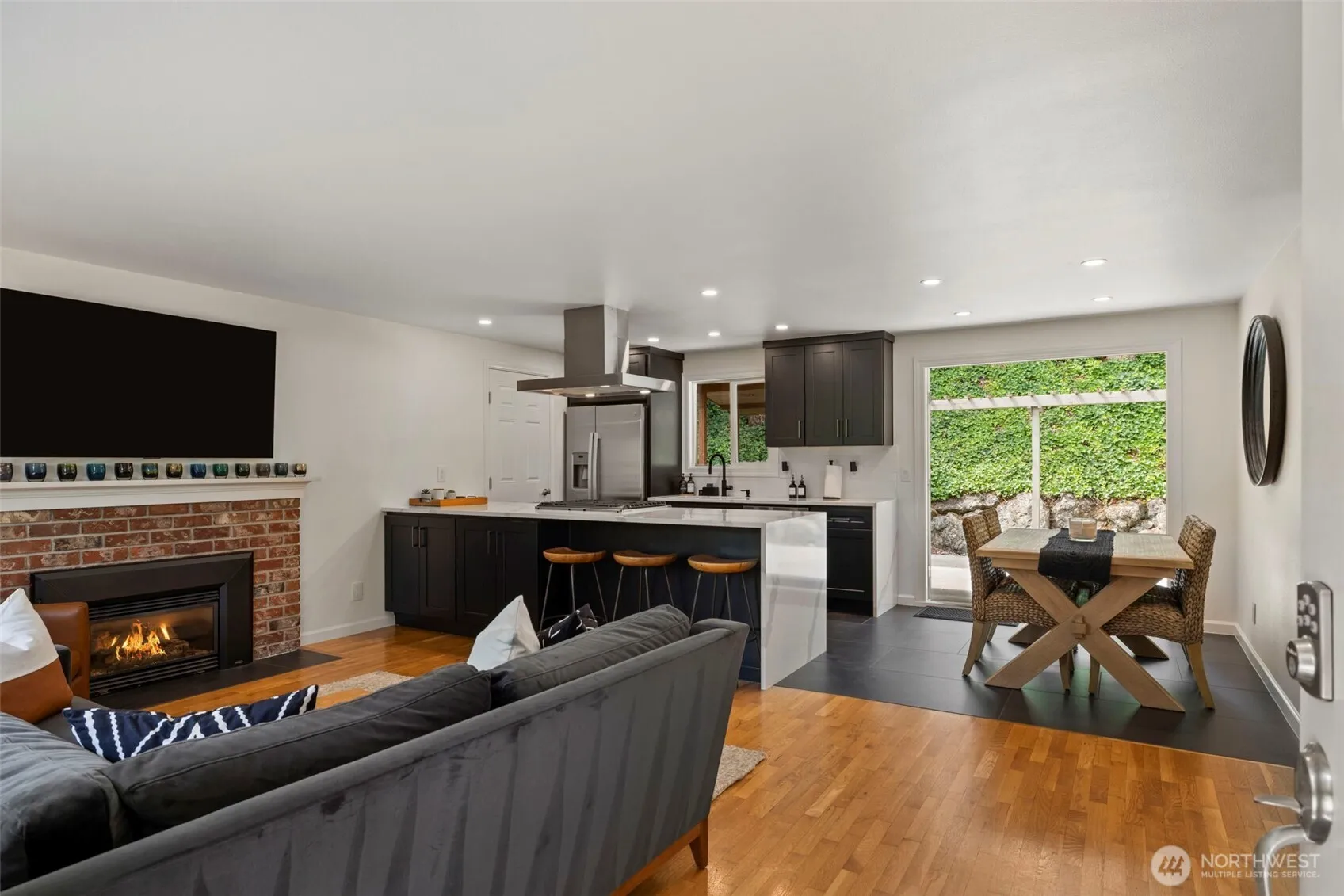 Property photo for 450 Mount Defiance Circle Sw, Issaquah