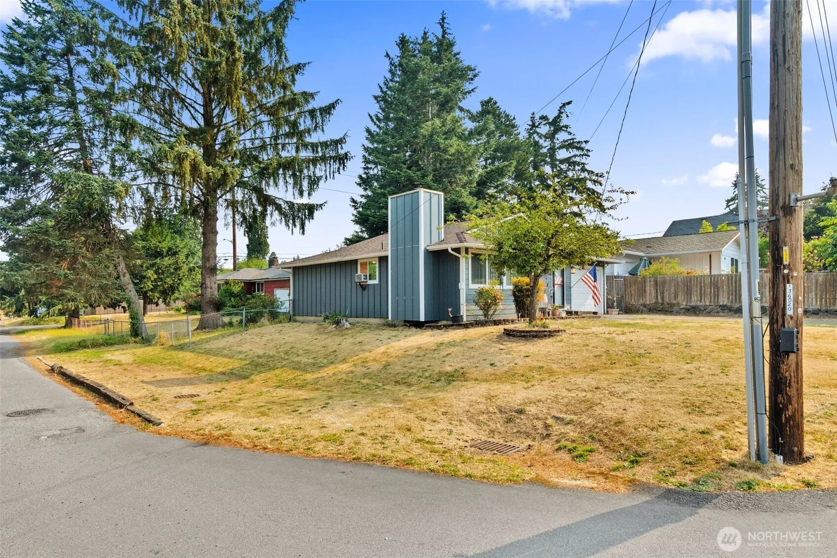 Property photo for 401 E 66th Street, Tacoma photo 3