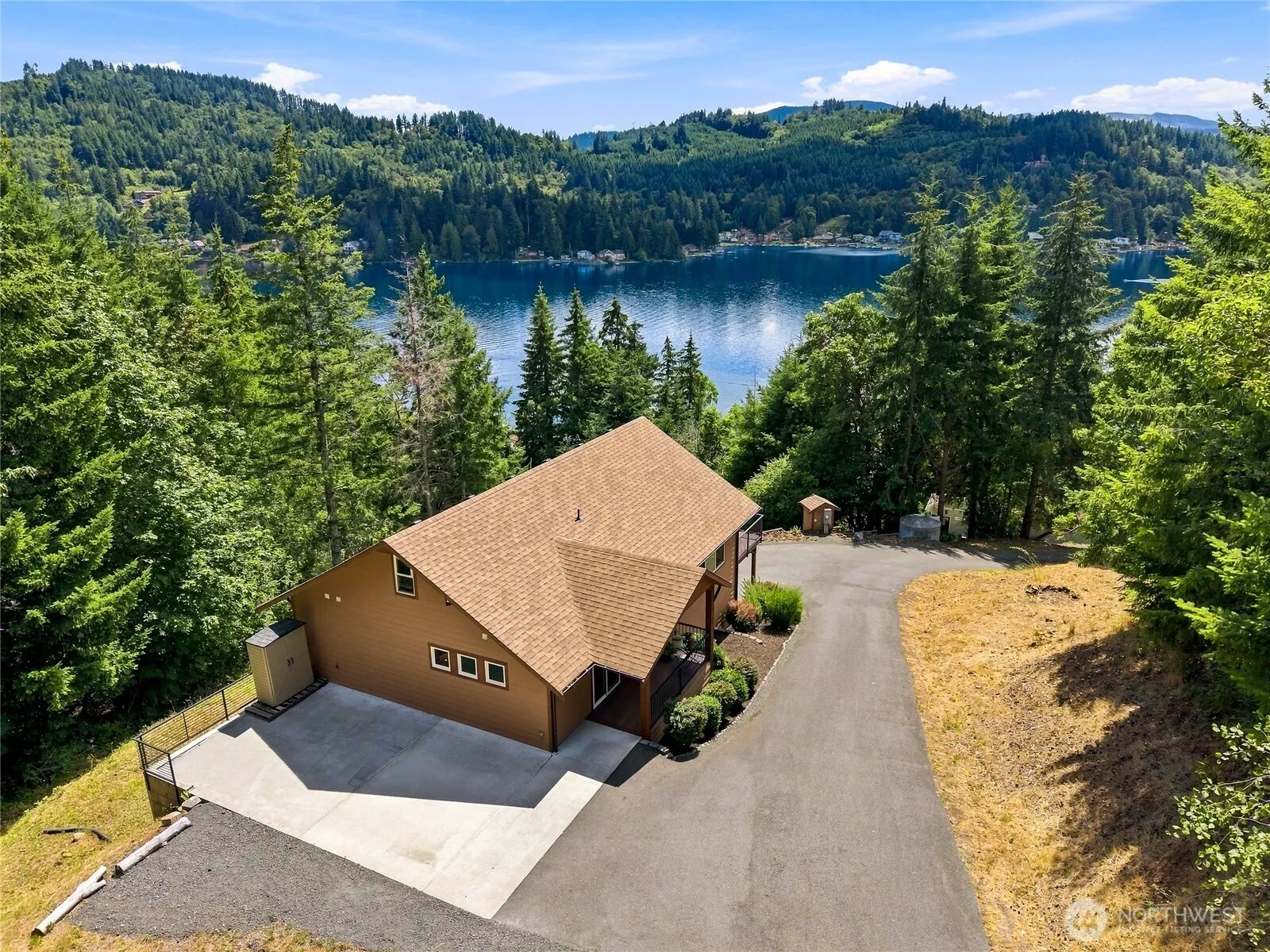Property photo for 2040 Summit Lake Shore Road Nw, Olympia photo 3