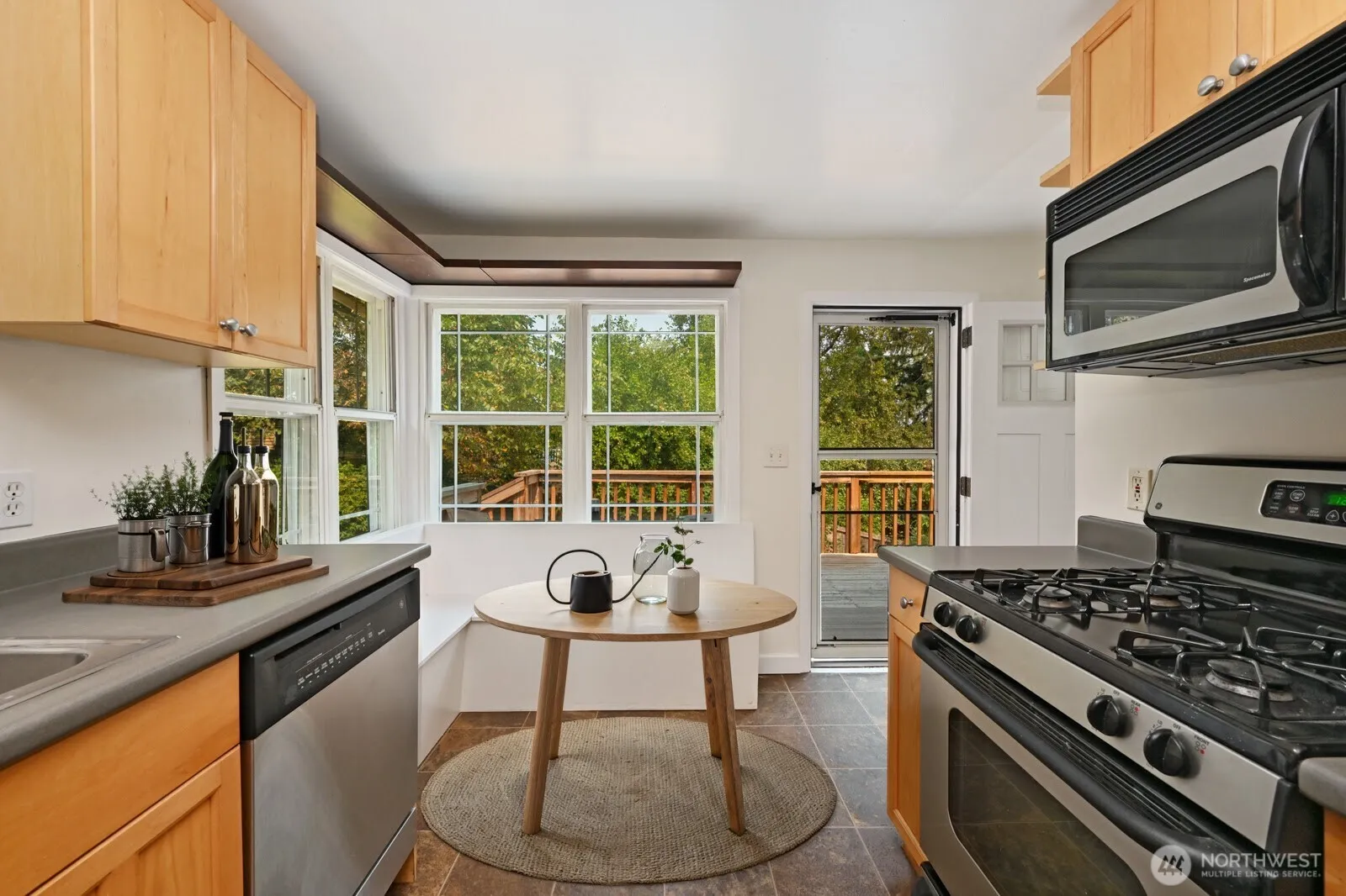Property photo for 10440 20th Avenue S, Seattle photo 5