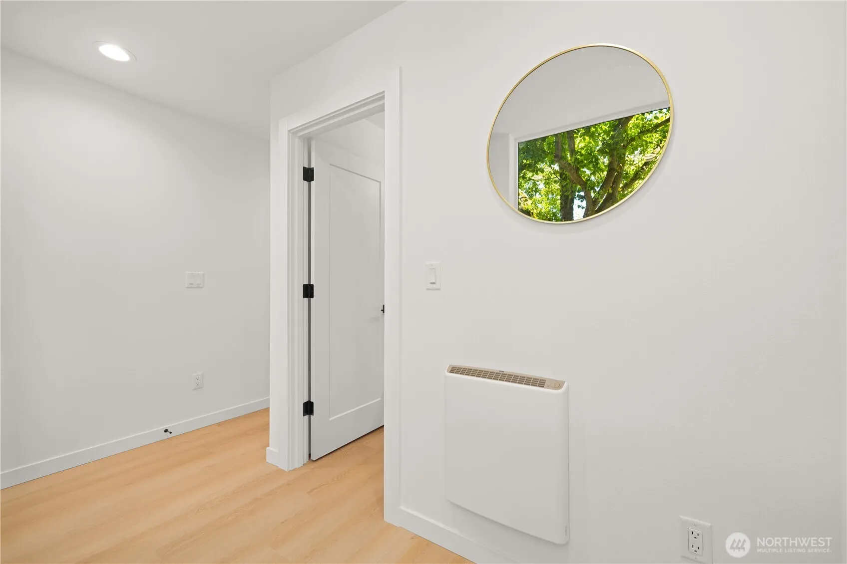 Property photo for 955 N 35th Street, Seattle photo 5