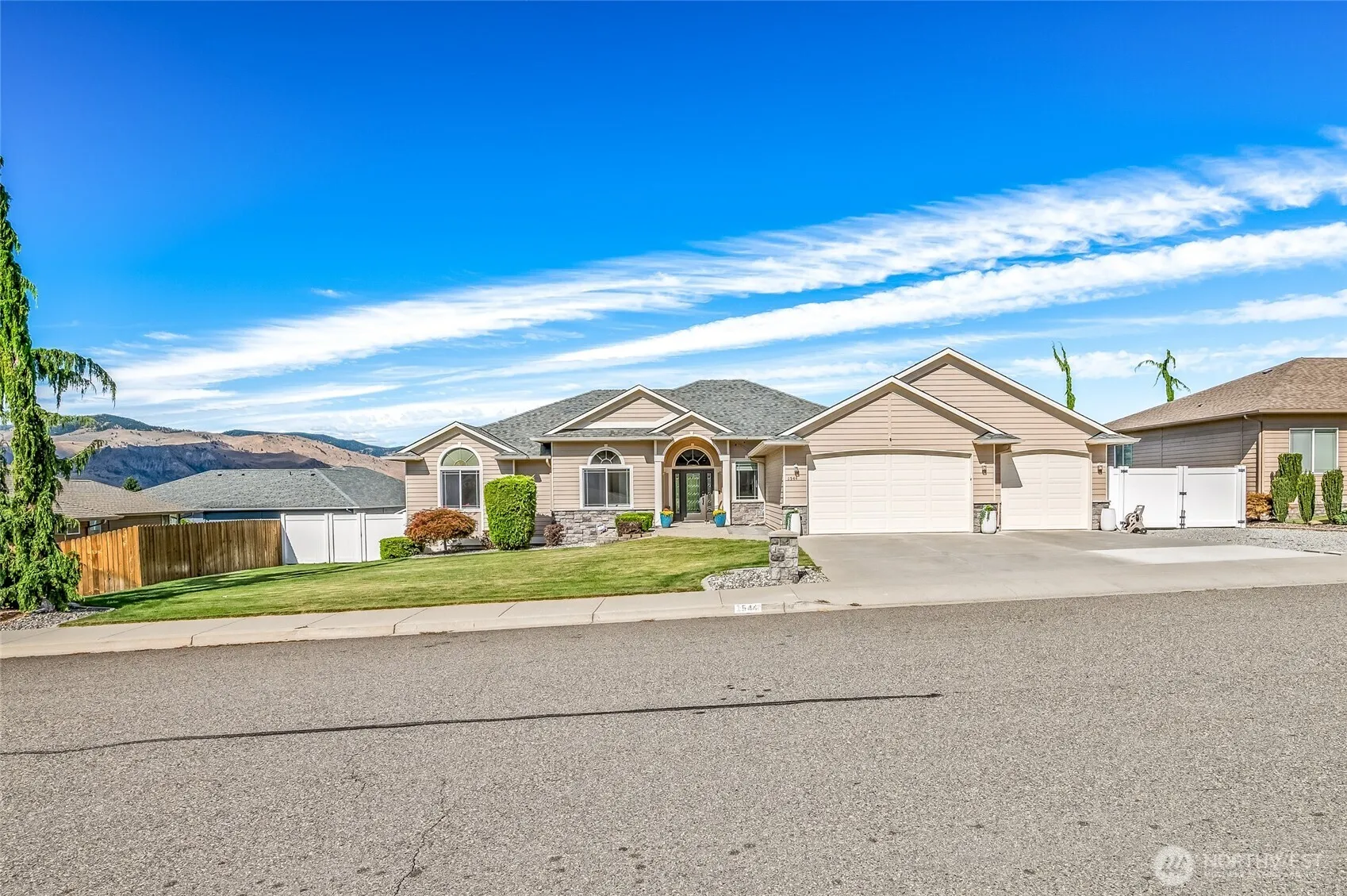 Property photo for 1544 Harrington Lane, East Wenatchee photo 3