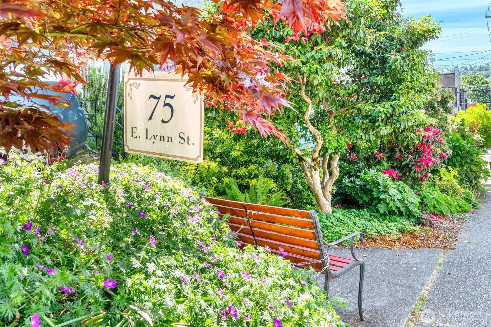 Property photo for 75 E Lynn Street ##b, Seattle
