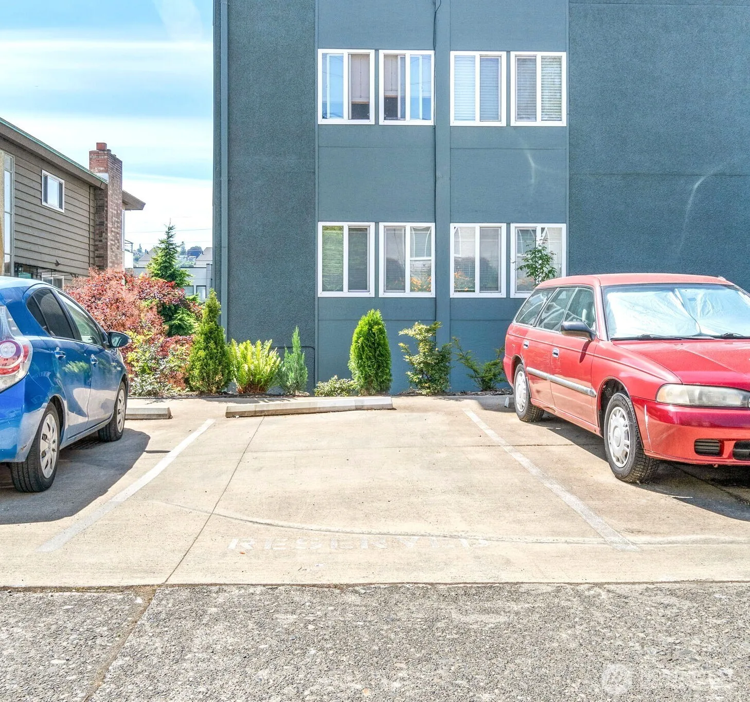 Property photo for 75 E Lynn Street ##b, Seattle photo 3