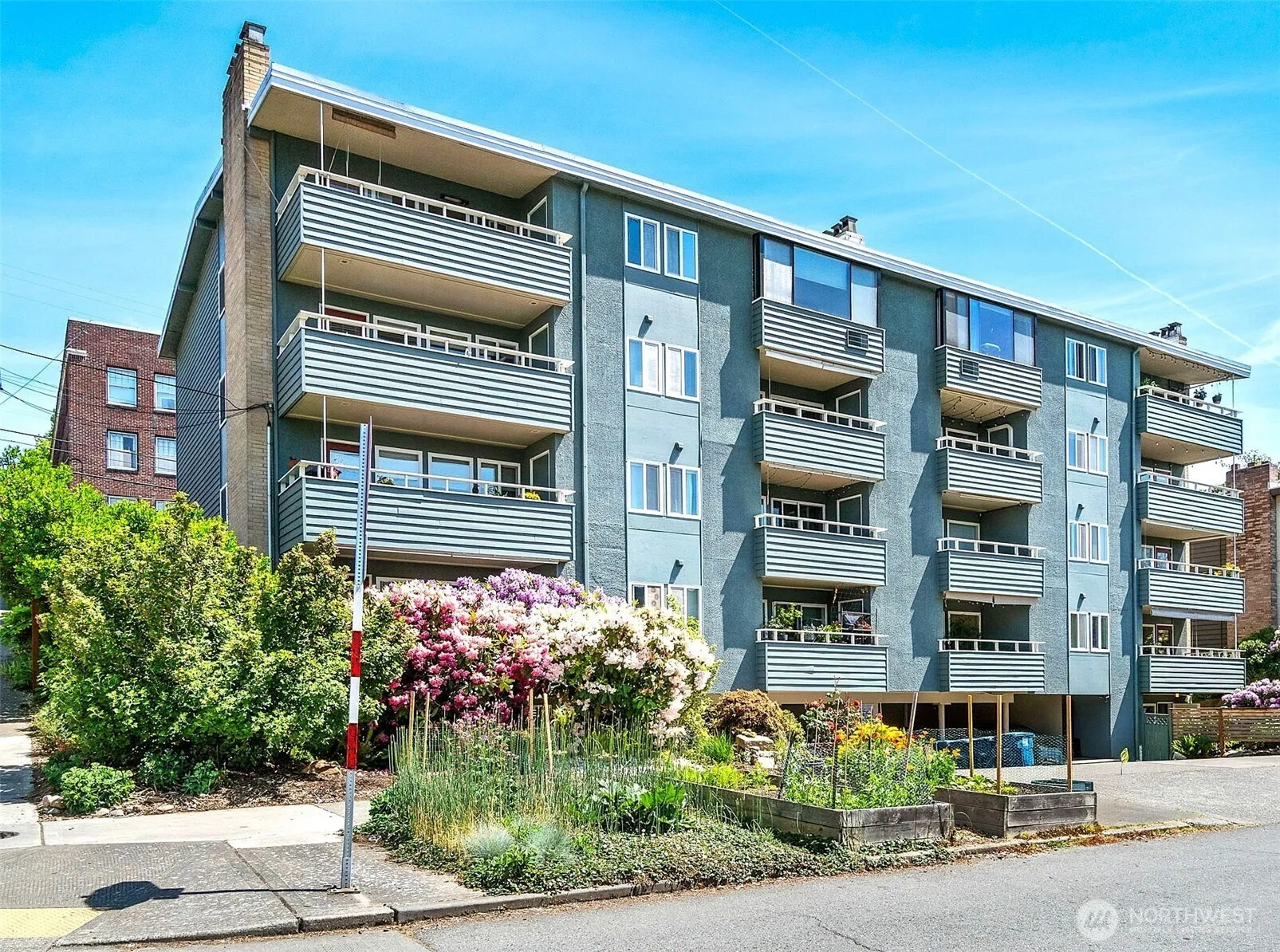 Property photo for 75 E Lynn Street ##b, Seattle