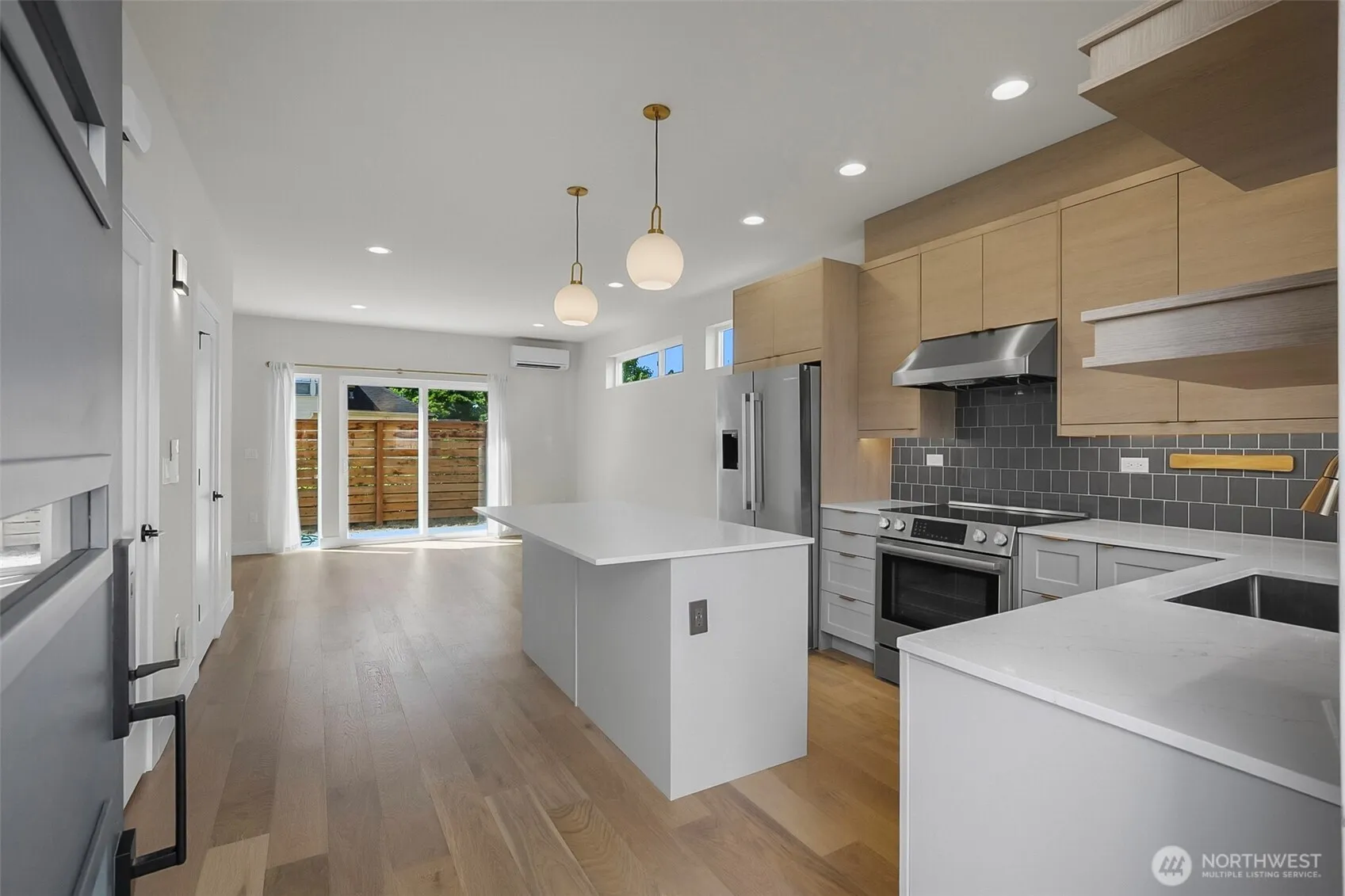 Property photo for 1129 Nw 61st #b, Seattle photo 3