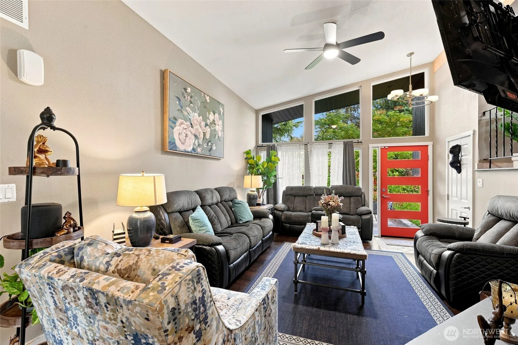Property photo for 21207 S 97th Place, Kent photo 5