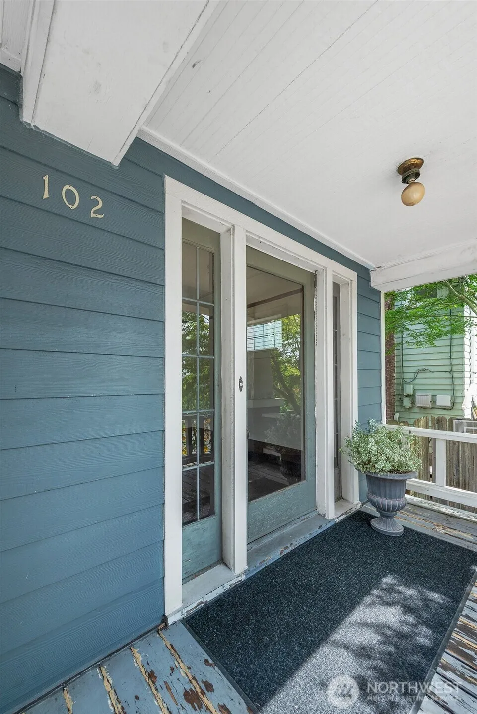 Property photo for 102 N 41st Street, Seattle photo 4