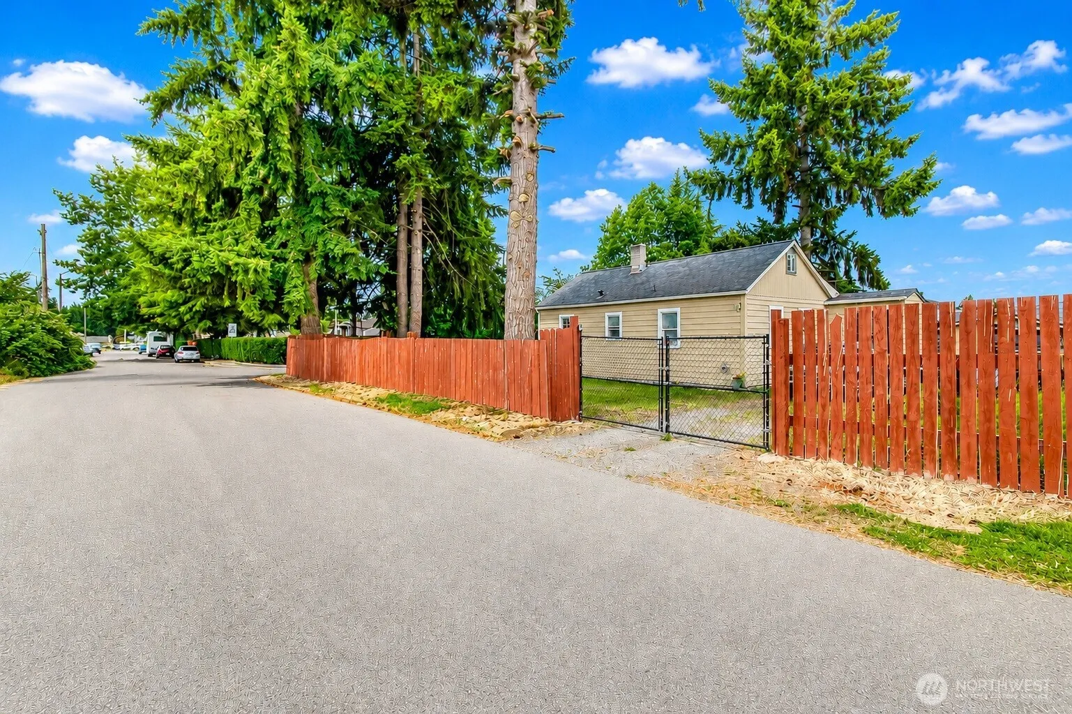 Property photo for 1826 G Street Se, Auburn photo 4