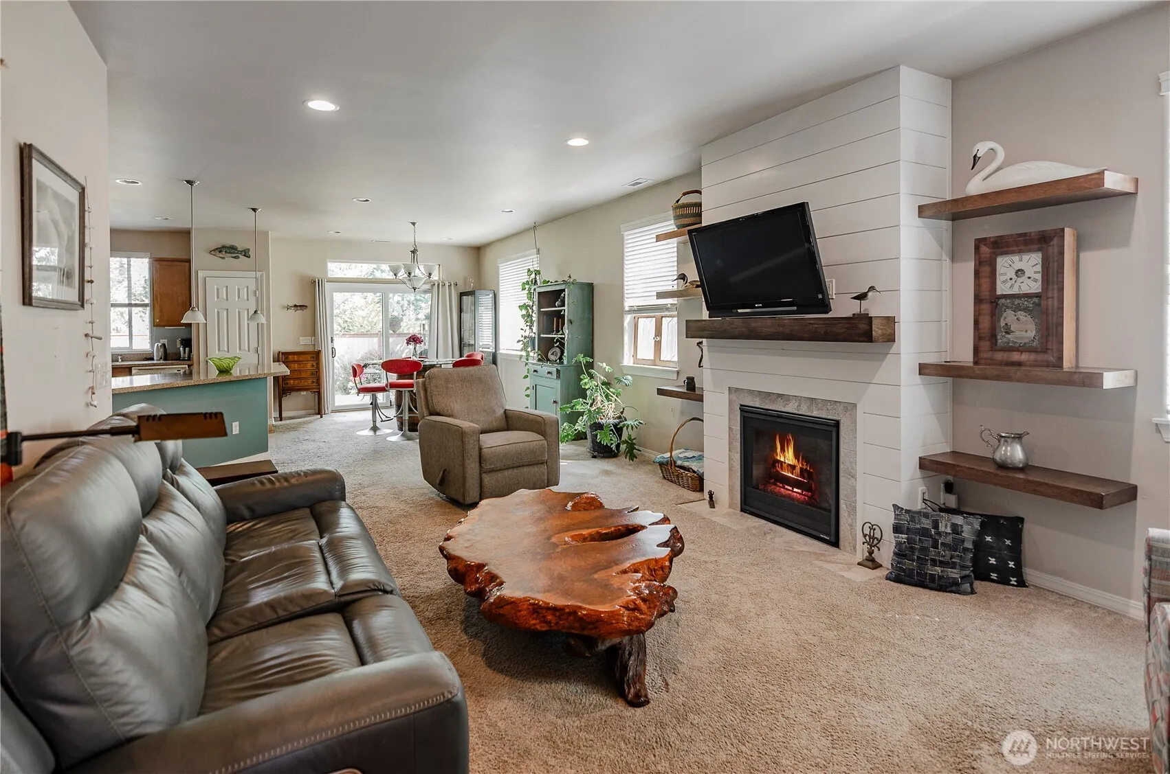 Property photo for 8210 Vashon Drive Ne, Lacey photo 3