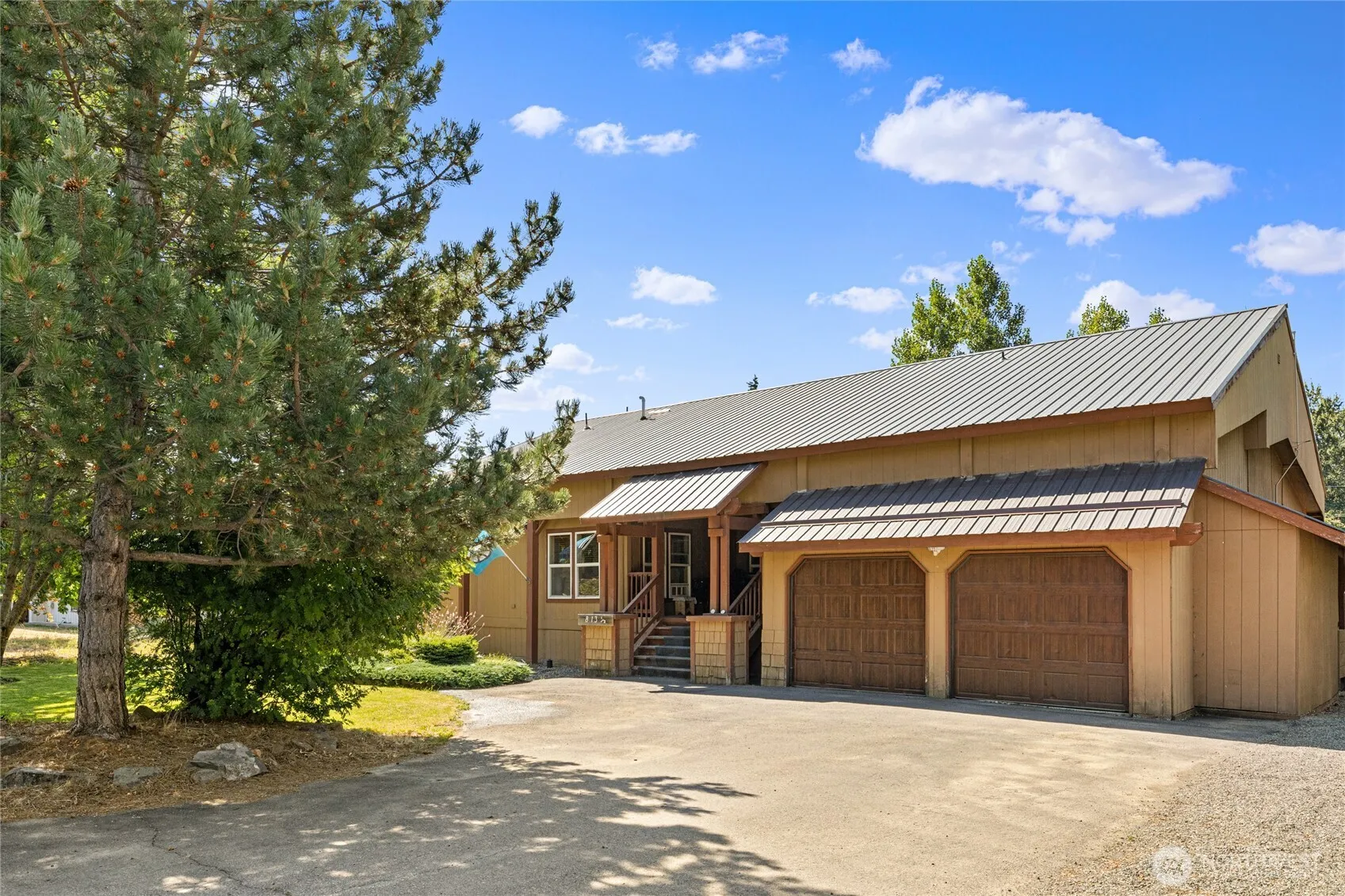 Property photo for 813 1/2 Broadway Avenue, South Cle Elum photo 3