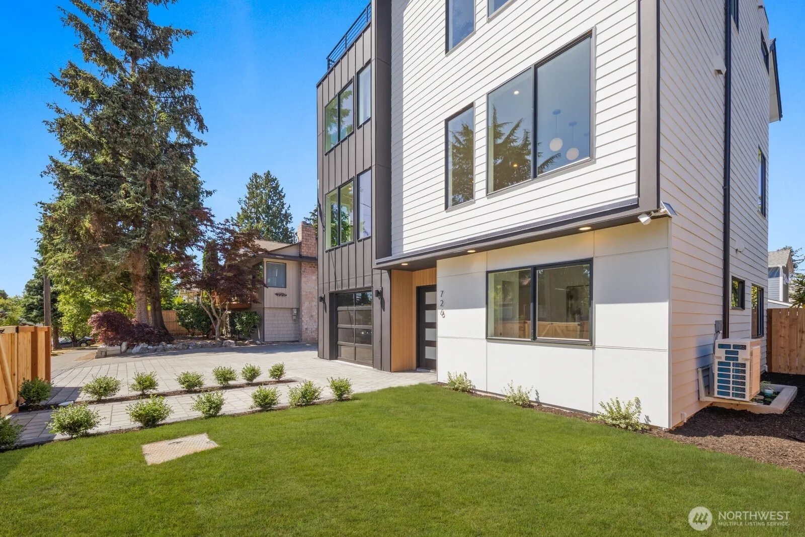 Property photo for 726 N 89th Street, Seattle photo 3