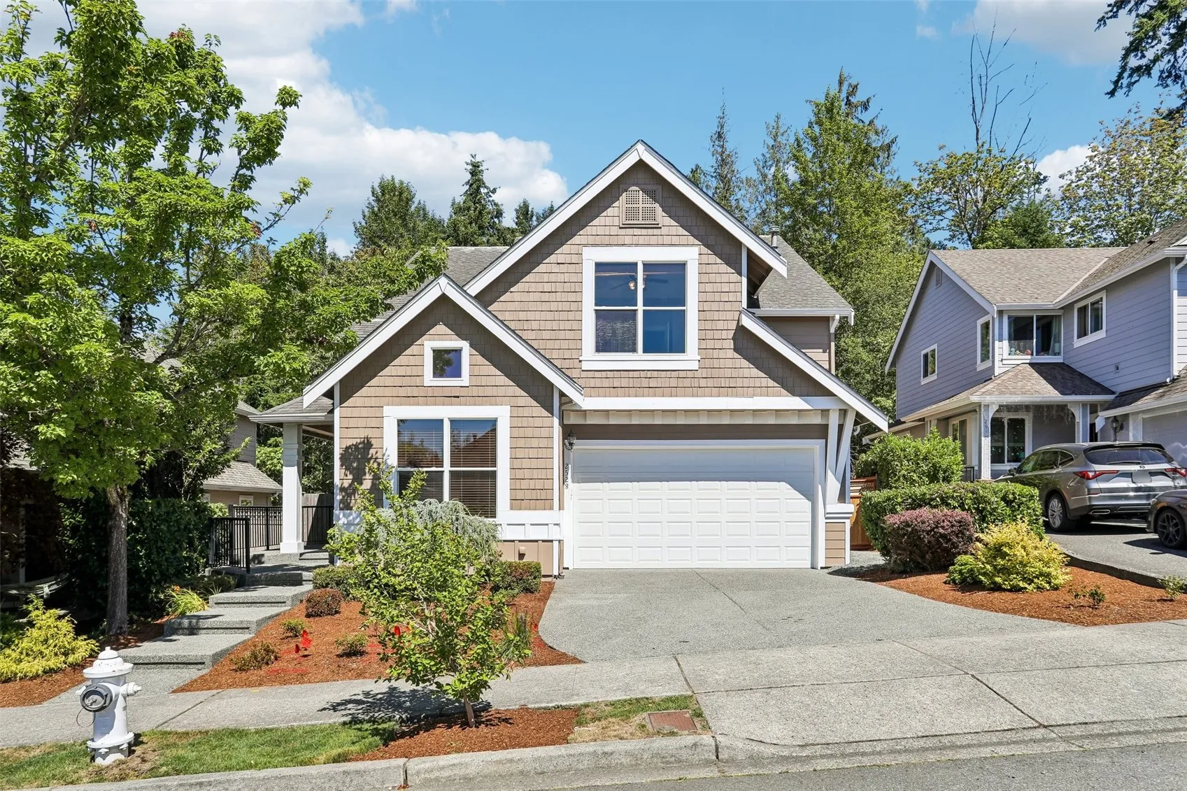 Property photo for 2528 Larchmount Dr Ne, Issaquah