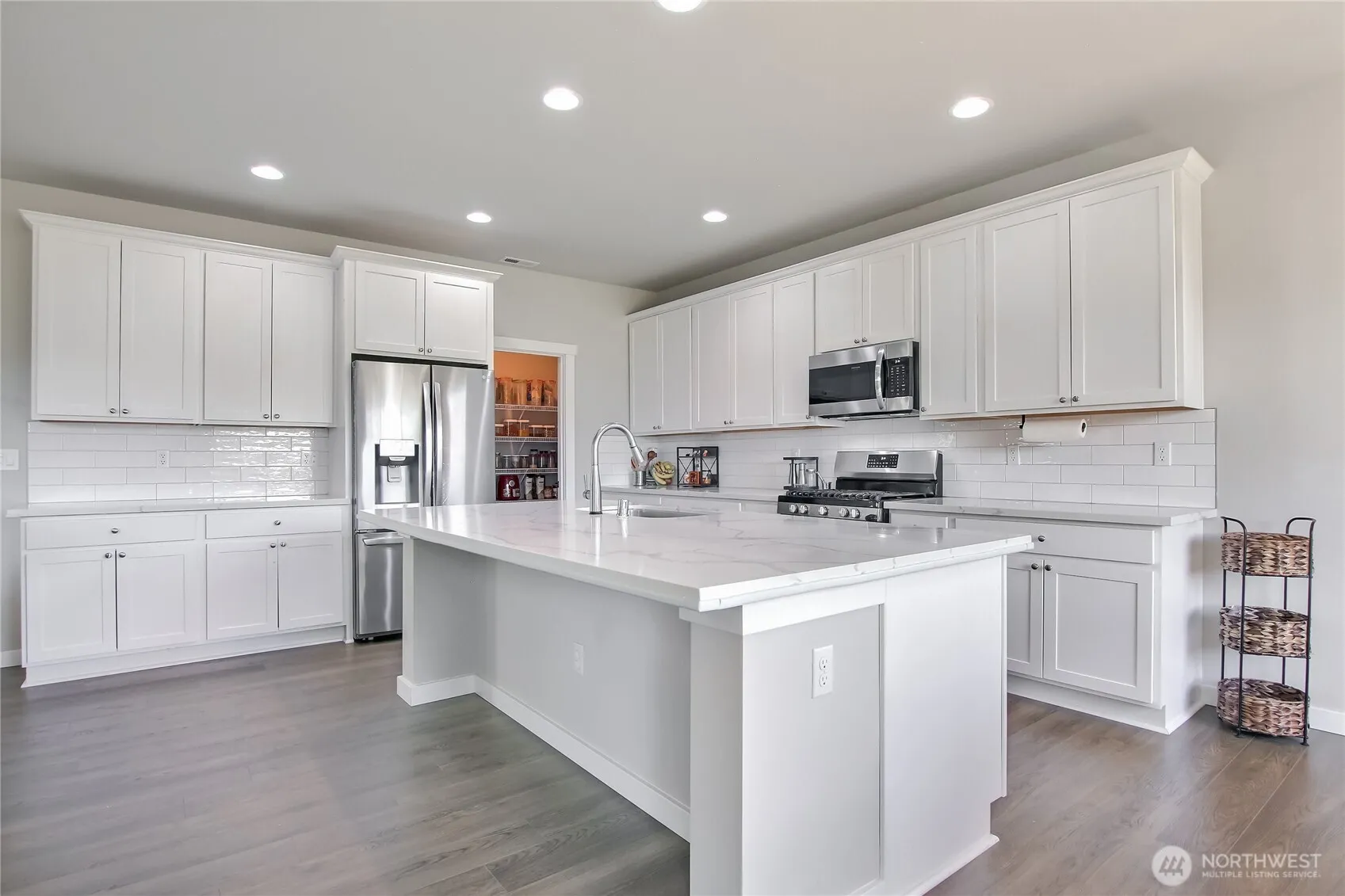 Property photo for 936 Yew Avenue, Sultan photo 4