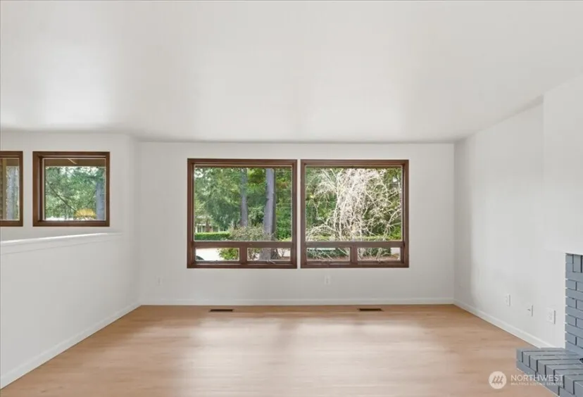 Property photo for 29040 188 Avenue Se, Kent photo 2