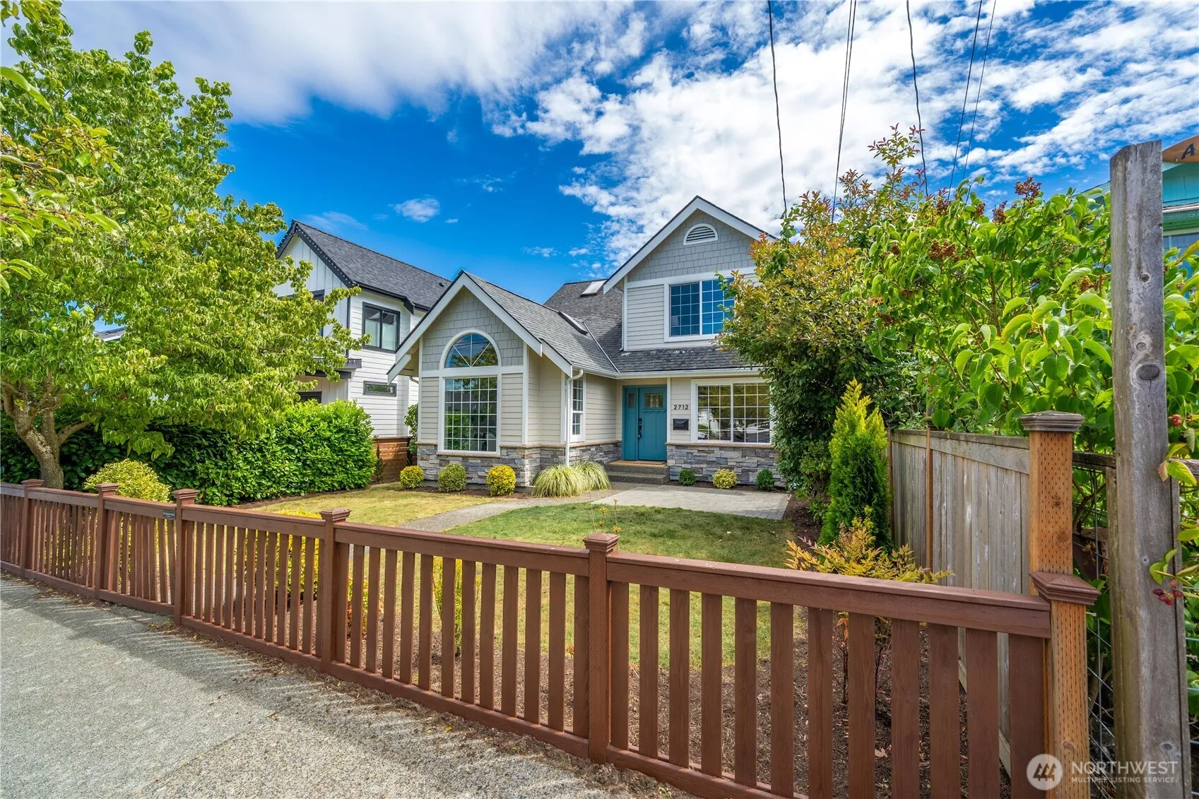 Property photo for 2712 57th Avenue Sw, Seattle photo 2