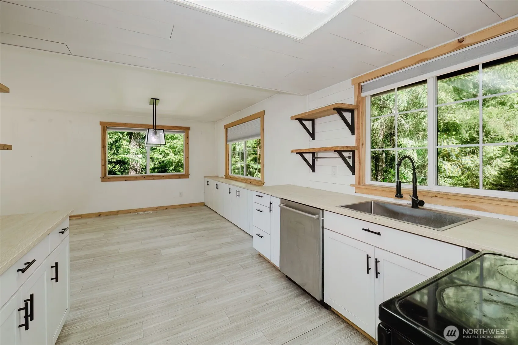 Property photo for 8325 Seabeck Highway Nw, Bremerton photo 5