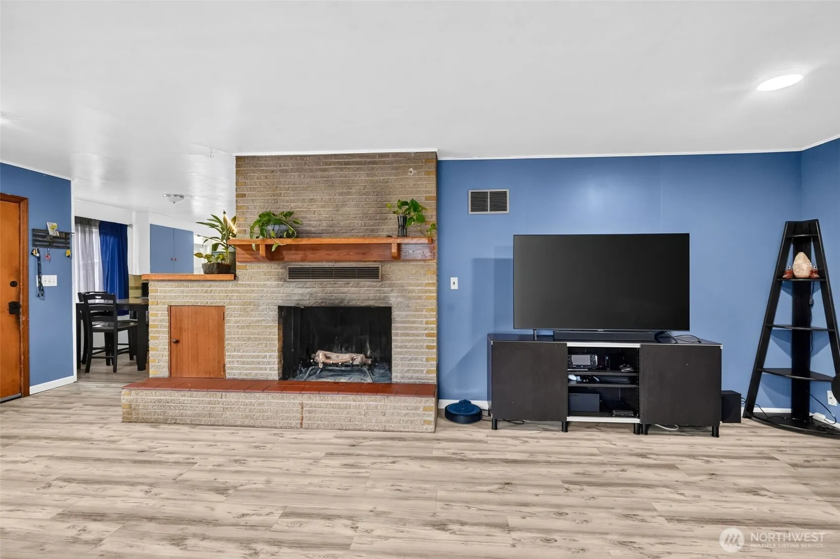 Property photo for 211 Nw Kerron Avenue, Winlock photo 4