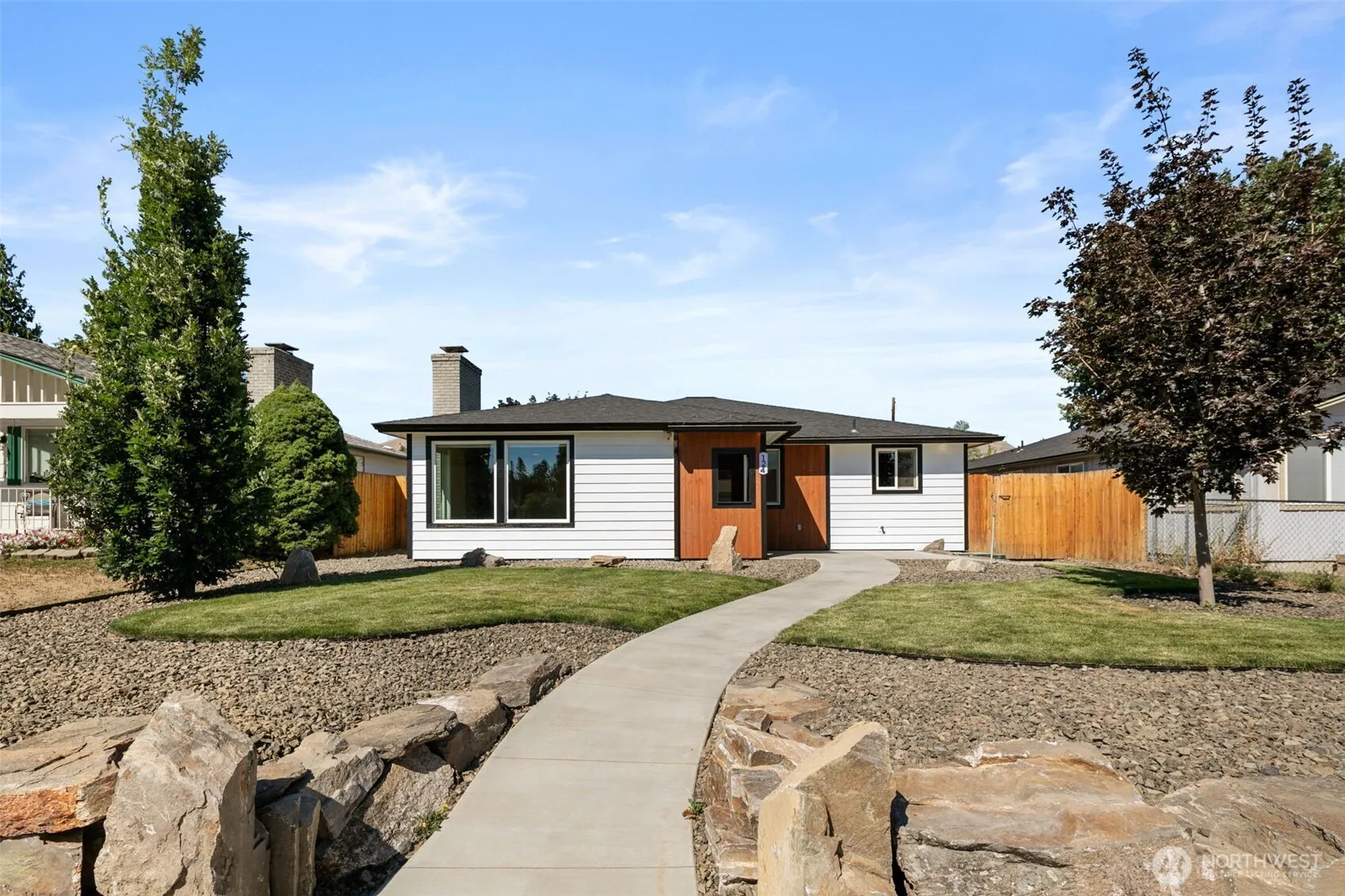 Property photo for 124 N Garfield, Wenatchee photo 2