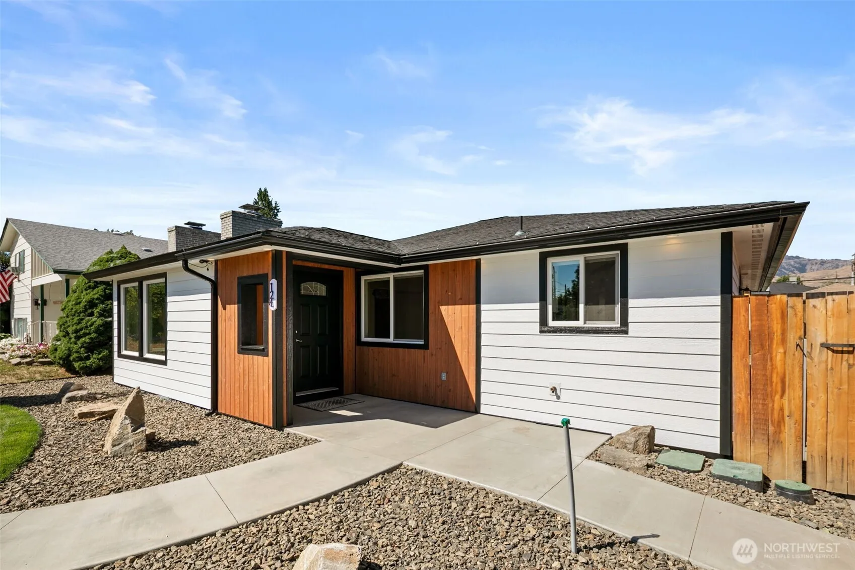 Property photo for 124 N Garfield, Wenatchee photo 3