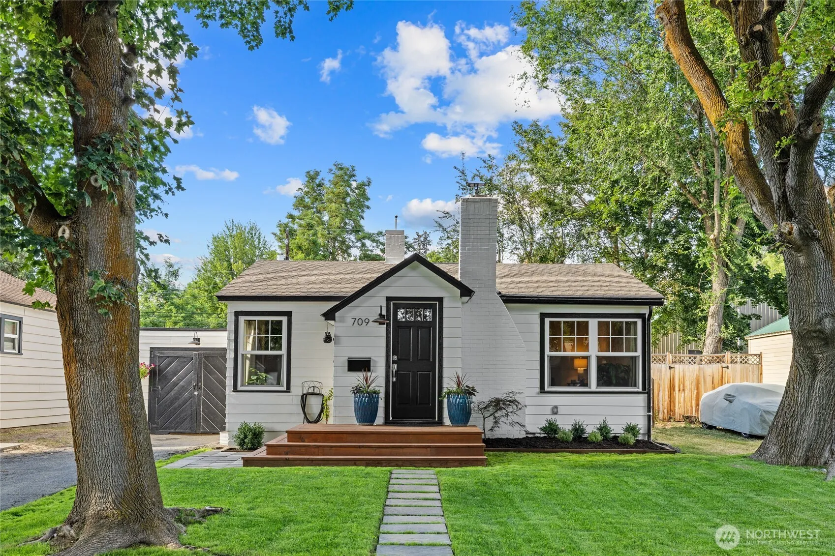 Property photo for 709 E Tacoma Avenue, Ellensburg