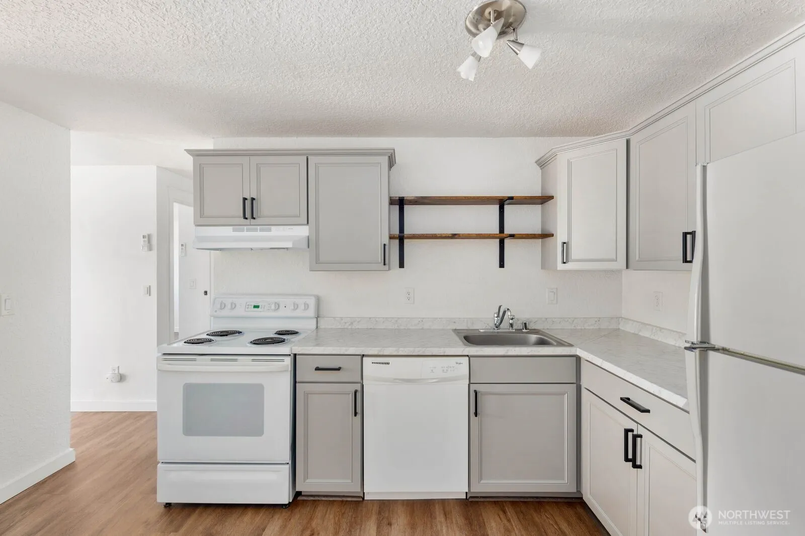 Property photo for 435 Williams Avenue N #206, Renton photo 3