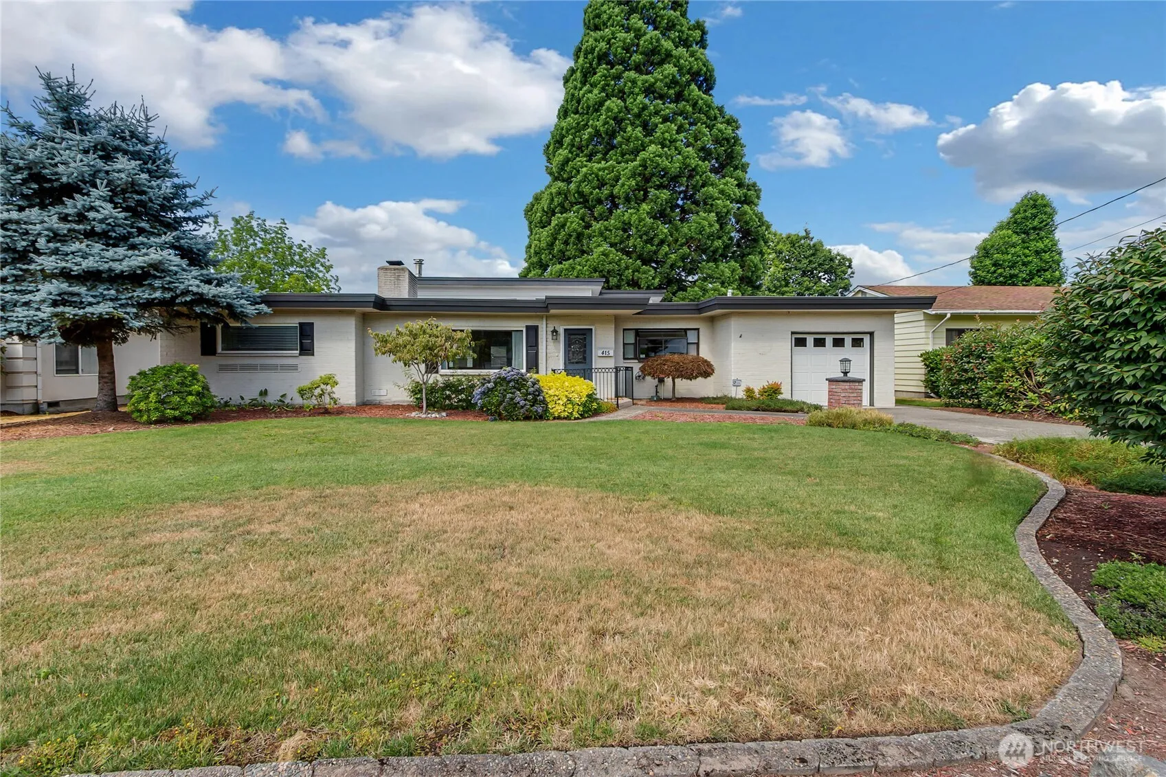 Property photo for 415 R Street Ne, Auburn
