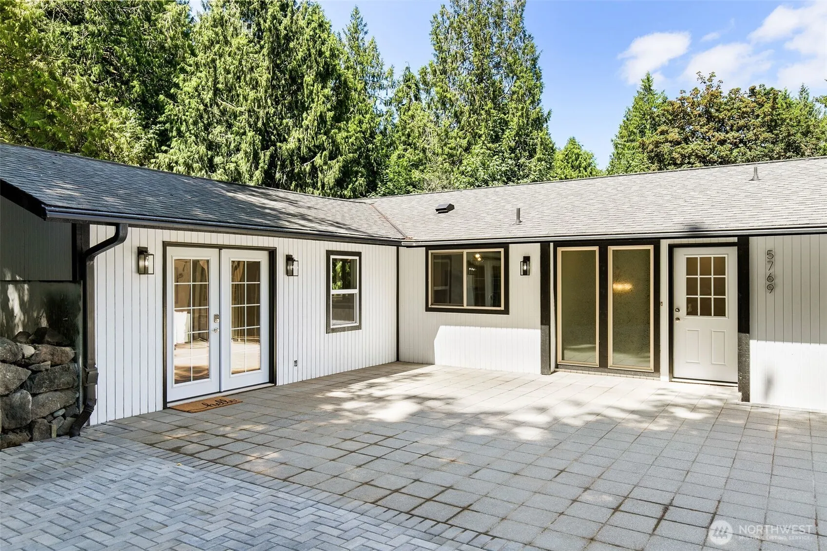 Property photo for 5769 Blakely Avenue Ne, Bainbridge Island photo 3